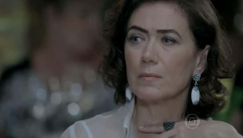 Império: Maria Marta bola plano e usa os próprios netos para escorraçar Téo Pereira (Reprodução/Globo)
