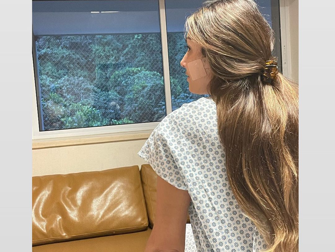 Após ser hospitalizada às pressas, Patricia Poeta revela que ficou com o rosto desfigurado (Reprodução/Instagram)