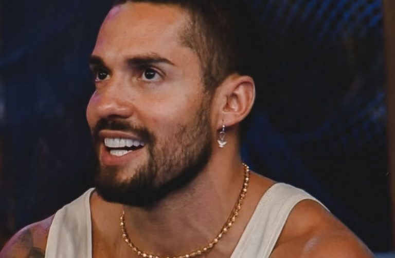 Bil Araújo faz comentário inusitado ao vivo em A Fazenda 2021 (Foto: Reprodução)