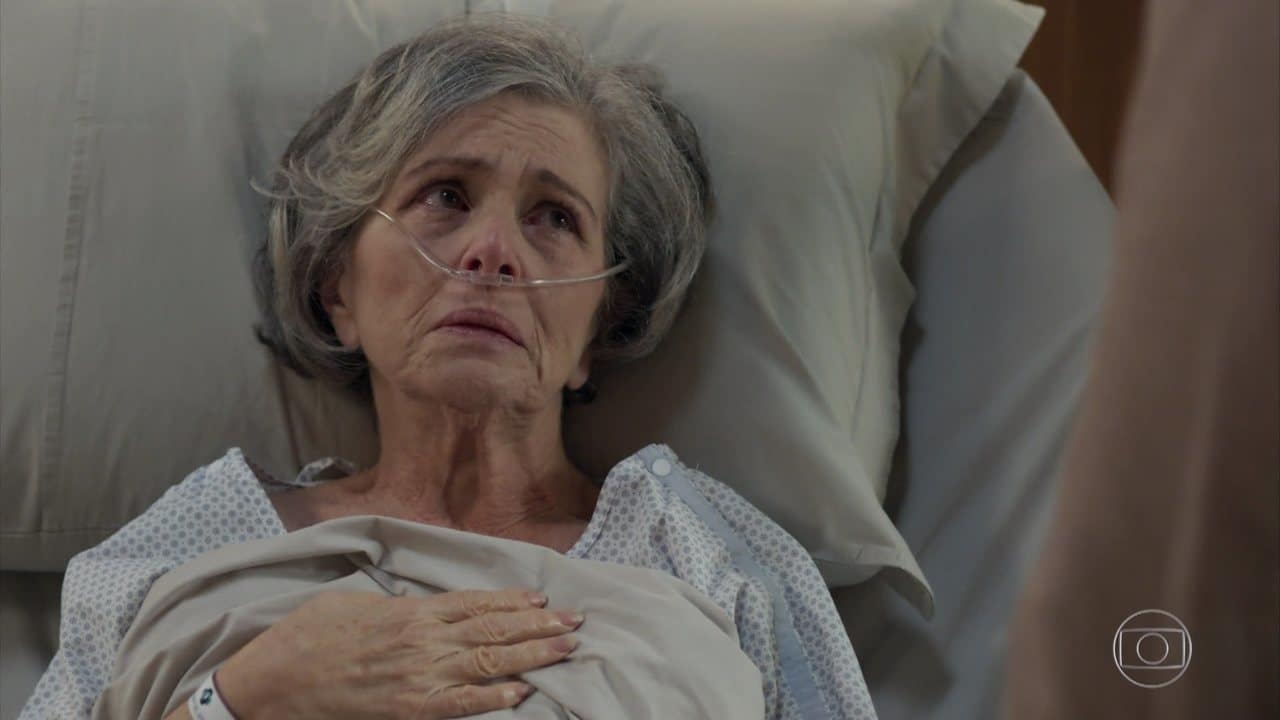 Sabine (Irene Ravache) em Pega Pega (Reprodução/TV Globo).