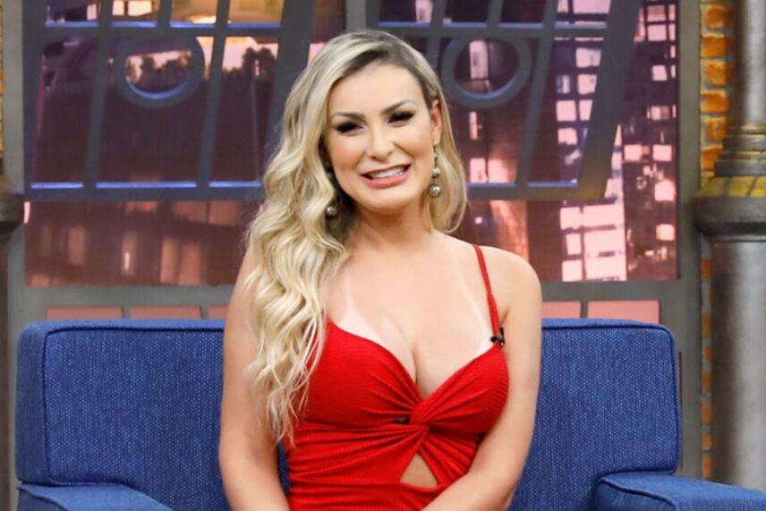 Andressa Urach expõe conversa com advogada da Universal (Imagem: Reprodução / Instagram)