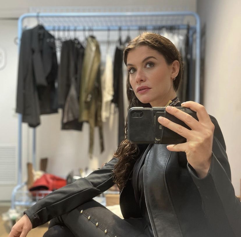 Alinne Moraes revela medo de programas de TV (Reprodução/Instagram)