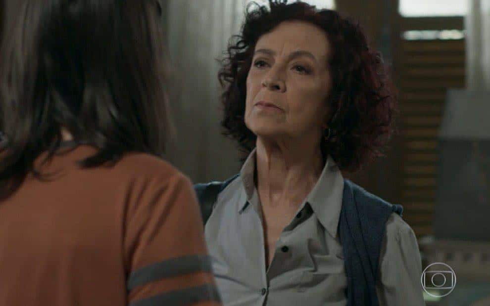 Pega Pega: Isabel é pressionada por Bebeth e dispara podres sobre Mirella