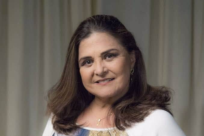 A famosa atriz da Globo, Elizangela é internada em estado grave após recusar vacina contra Covid-19 (Foto: Reprodução)