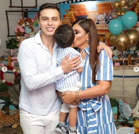 Após tanto mistério, Mara Maravilha mostra o rosto de seu primeiro filho, Benjamim