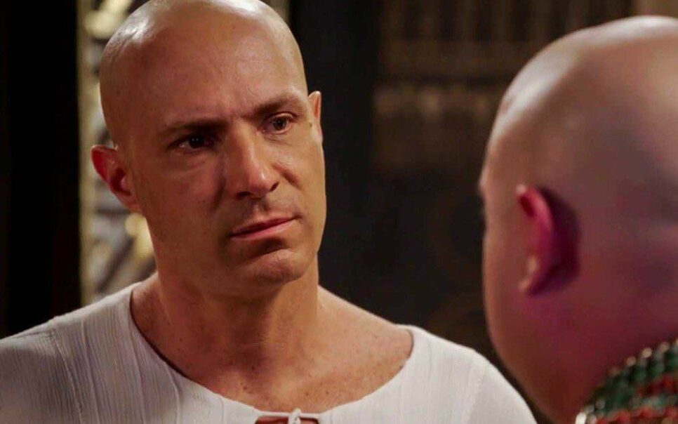 Fim de Gênesis: Sheshi se assusta ao ficar cara a cara com Apepi: 'Kamesha?'