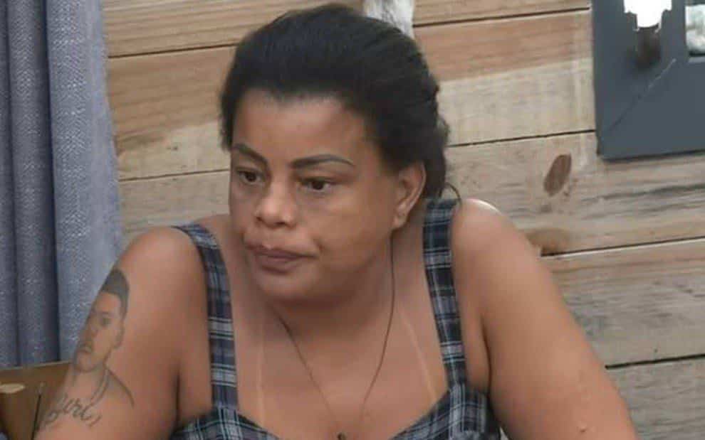 A Fazenda 13: Tati Quebra Barraco afirma ter feito sexo em lixeira antes do reality e choca peões