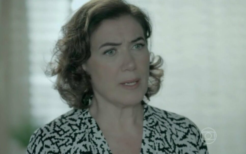 Império: Marta se choca com pedido peculiar de Silviano e o surpreende com resposta