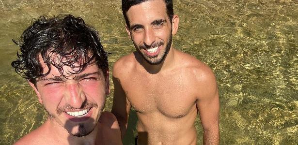 Johnny Massaro e seu namorado João Pedro Accioly (Foto: Reprodução)