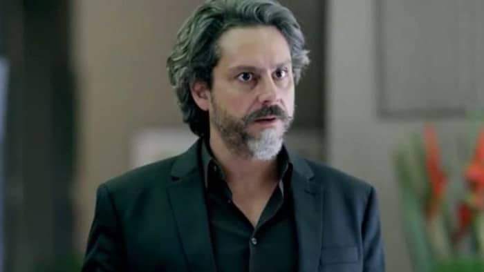 Império: José Alfredo se revolta e toma atitude radical contra o próprio filho (Reprodução/Globo)