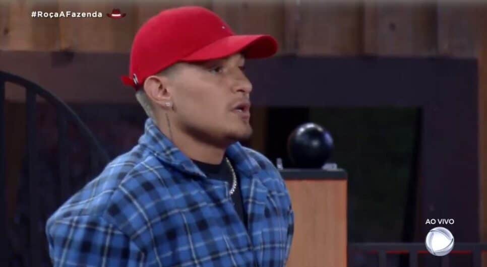 MC Gui salva Rico em A Fazenda (Foto: Reprodução)