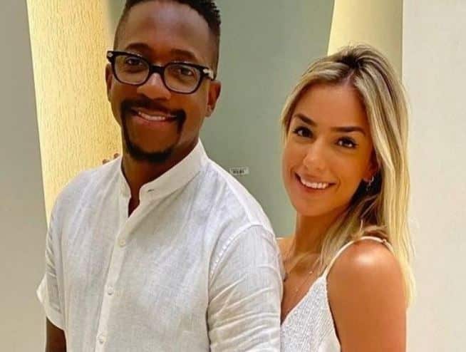 Mumuzinho tem celular vigiado de perto por esposa: “zero problema” (Foto: Reprodução)