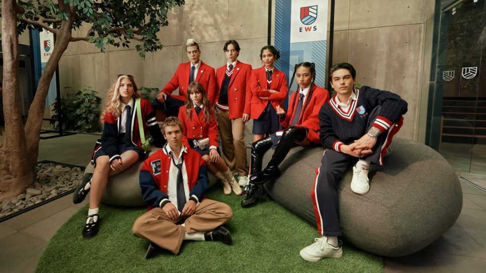 Elenco de nova versão de Rebelde conta com a brasileira Giovanna Grigio (Foto: Reprodução)