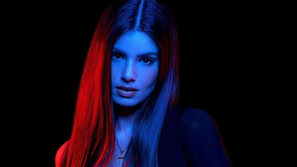 Camila Queiroz (Foto: Reprodução/Globo)