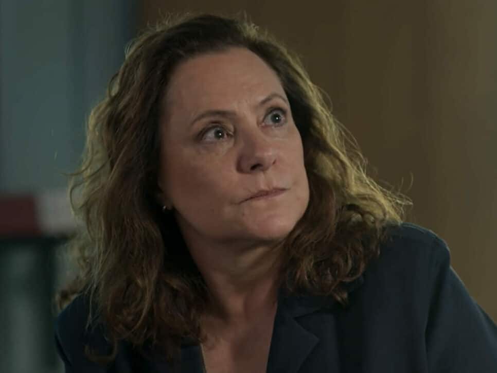 Arlete (Elizabeth Savala) em Pega Pega (Reprodução/TV Globo).