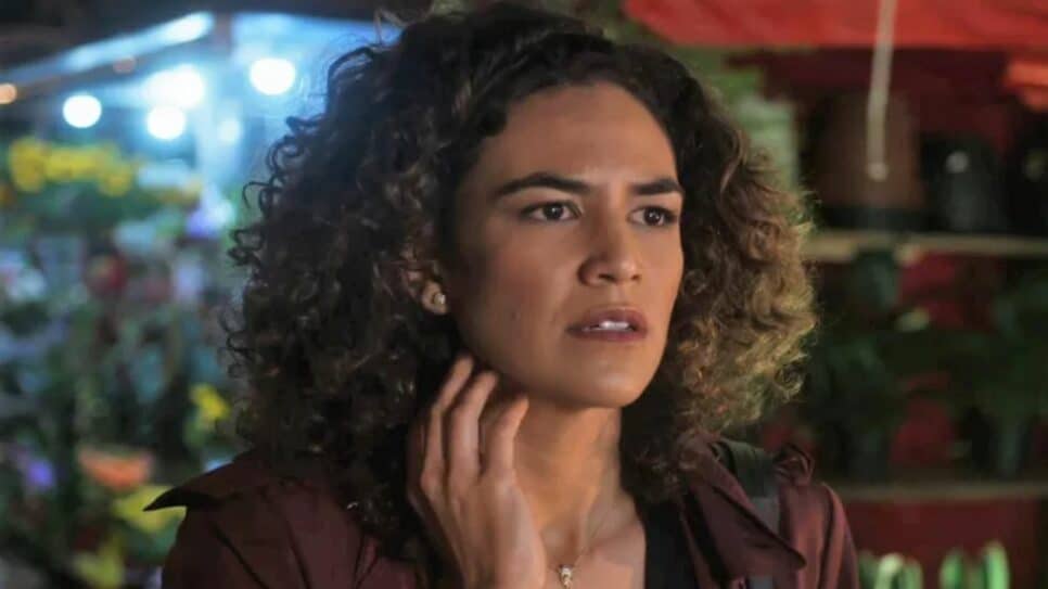 Joana conta verdade para Rose na trama da Globo (Foto: Reprodução)