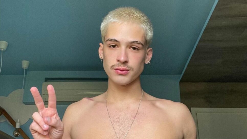 João Guilherme tem encontro íntimo com ator da Globo nos bastidores (Foto: Reprodução/Instagram)