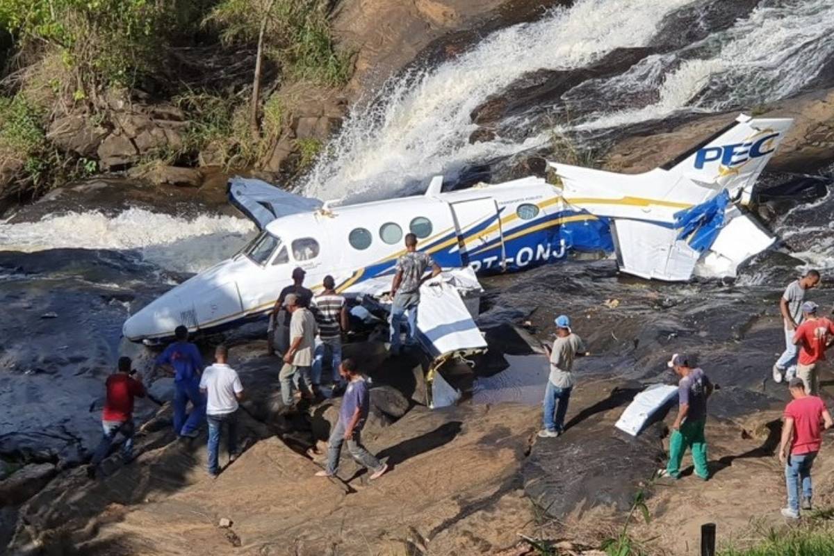 Avião que caiu com Marília Mendonça era de Henrique e Juliano (Foto: Reprodução)