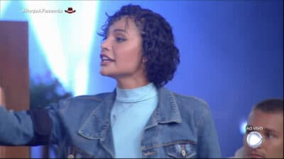 A Fazenda 13: Aline aconselha Valentina sobre amizade com Dayane: 'Você tá cega' Foto: Reprodução