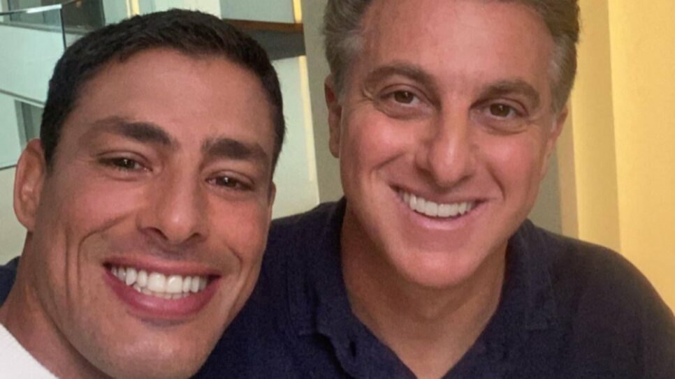 Luciano Huck e Cauã Reymond fazem pegadinha no Domingão com Huck (Foto: Reprodução)