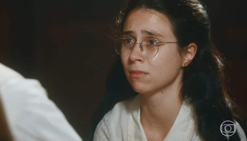 Nos Tempos do Imperador: Dolores recebe ajuda de Celestina e foge de hospício (Reprodução/Globo)
