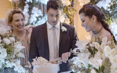 Um Lugar ao Sol: Christian se casa com Bárbara para ter status de 'patrão' Foto: Reprodução