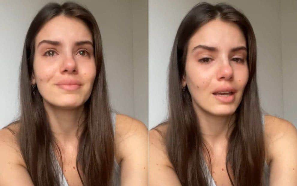 Camila Queiroz se emociona ao falar sobre demissão da Globo: 'Nunca vivi nada parecido'