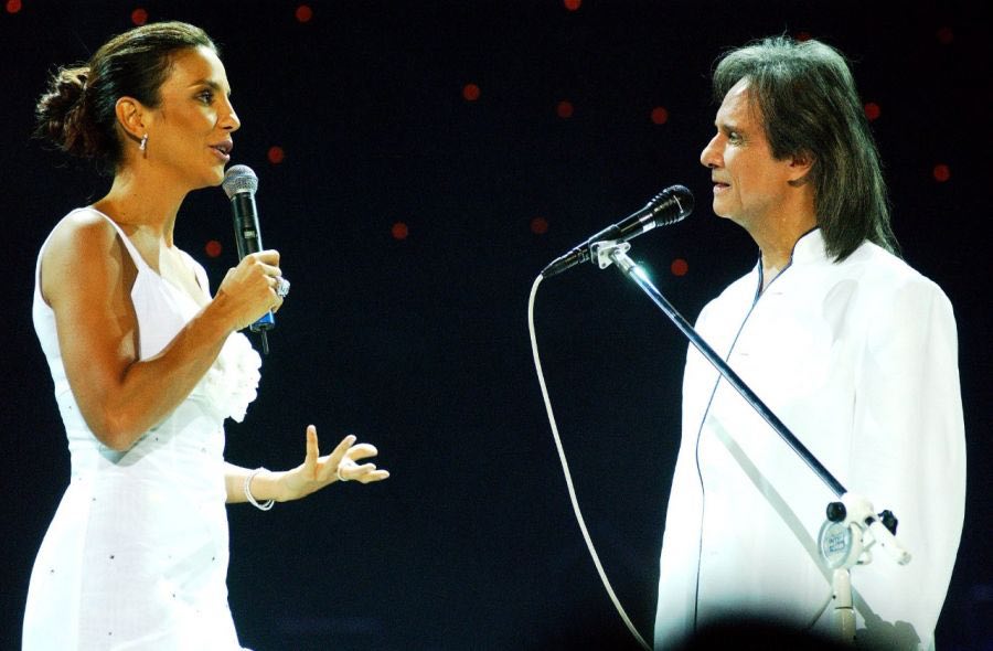 Ivete Sangalo atende a chamado de Roberto Carlos na Globo, após rei enfrentar morte e câncer