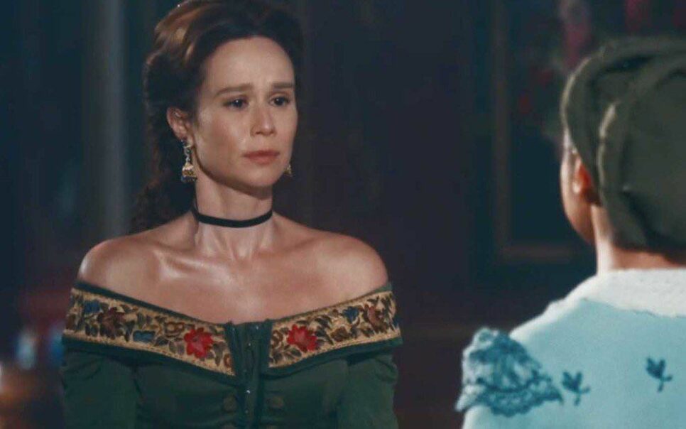 Luísa chama atenção de Luísa após confissão da futura Imperatriz na trama da Globo (Foto: Reprodução)