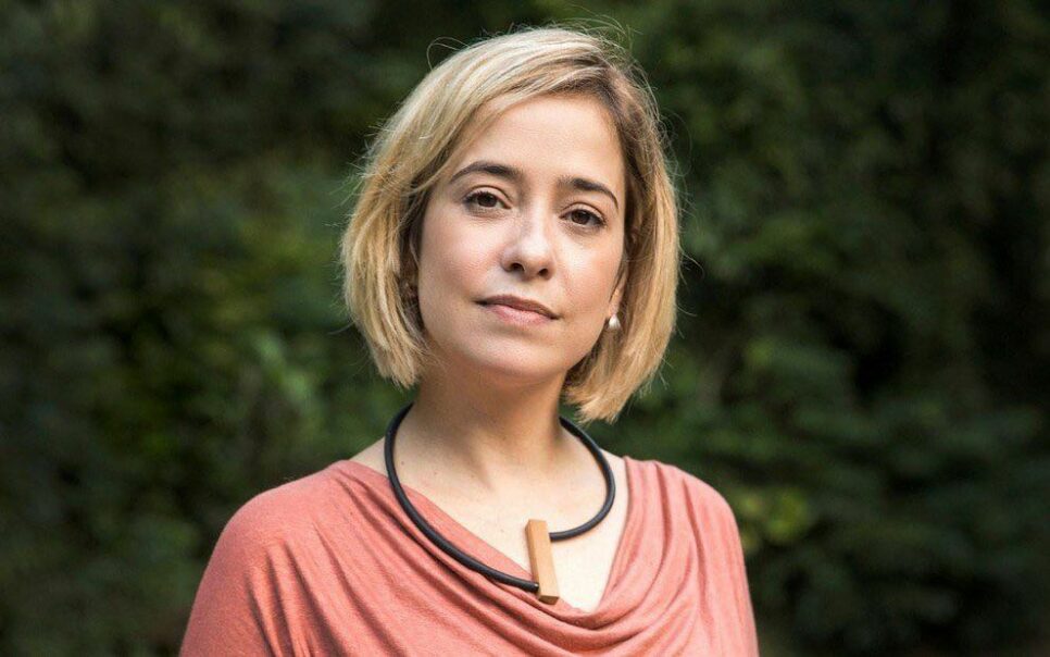 Além da Ilusão: Paloma Duarte afirma ter intimidade com Larissa Manoela: 'Relação de mãe e filha'