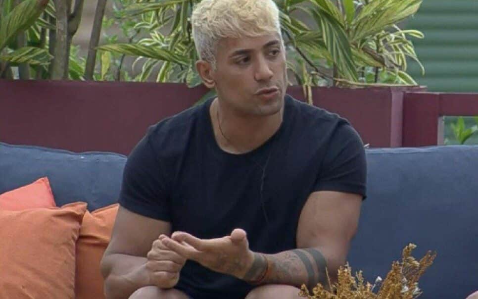 A Fazenda: Debochado, Gui Araujo consegue tirar Tiago do sério (Reprodução/Record)