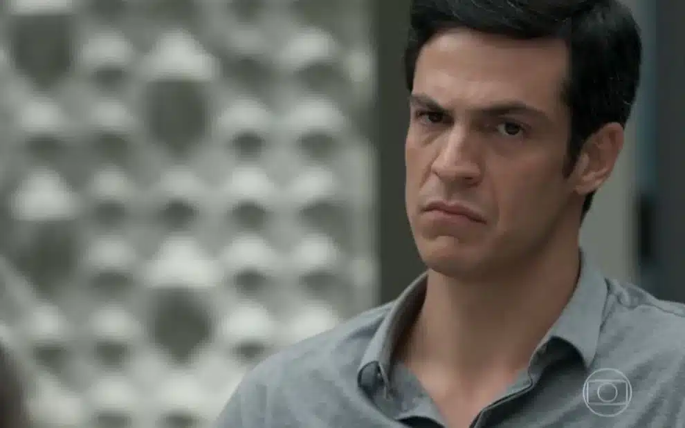 Eric (Mateus Solano) em Pega Pega (Reprodução/Globo)