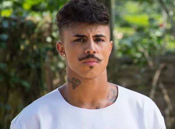 MC Livinho é processado por agressão (Foto: Reprodução)
