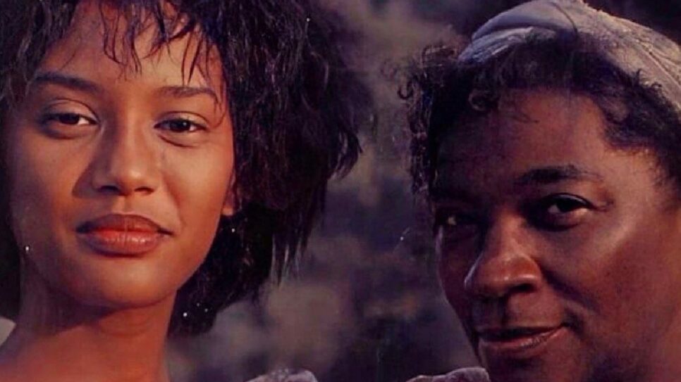 Zezé Motta e Taís Araújo em cena da novela Xica da Silva (1996) (Foto: Reprodução)
