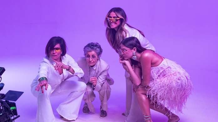 Giovanna Antonelli, Deborah Secco, Cássia Kis e Christiane Torloni na nova vinheta de fim de ano da Globo (Foto: Reprodução)