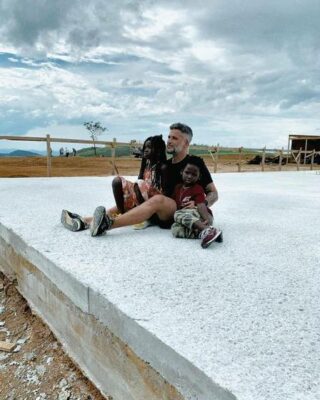 Bruno Gagliasso e os filhos (Foto: Reprodução)