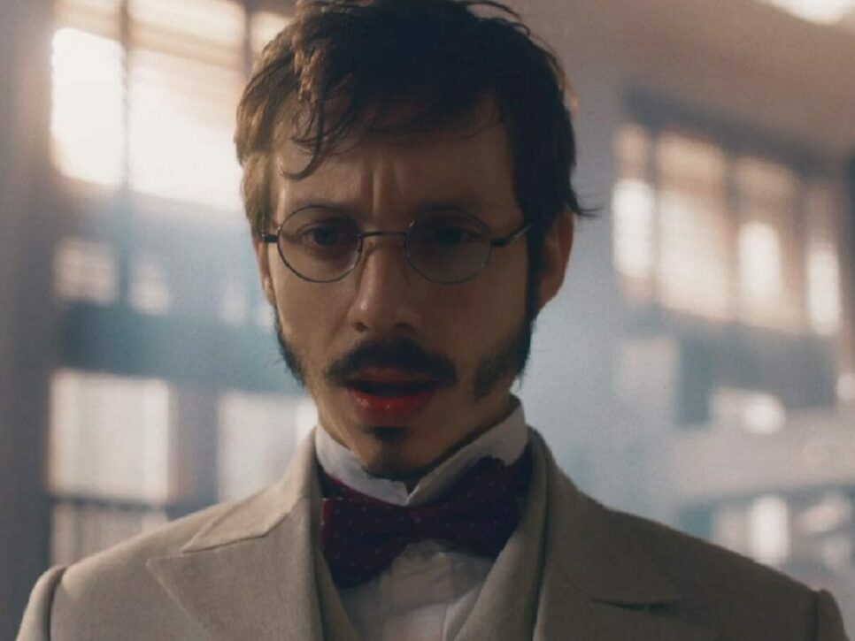 Nos Tempos do Imperador: Nélio sobrevive após ser jogado para a morte, mas fica com sequelas