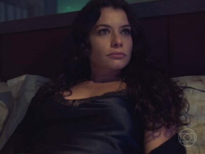 Bárbara (Alinne Moraes) em Um Lugar ao Sol (Reprodução/Globo)