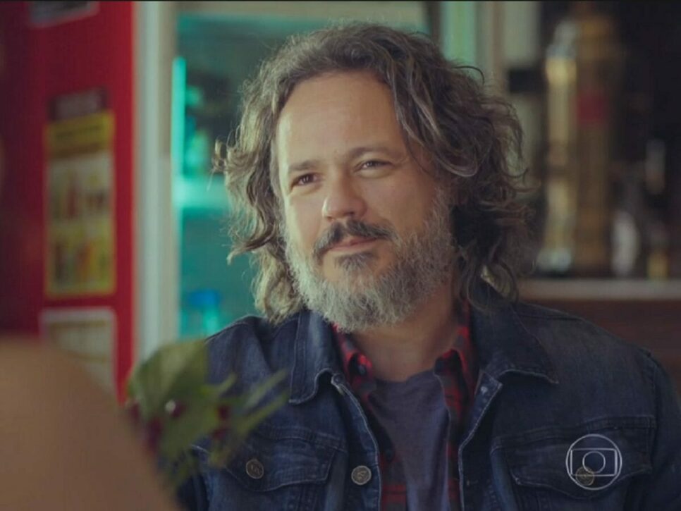 Mateus (Danton Mello) em Um Lugar ao Sol (Reprodução/Globo)