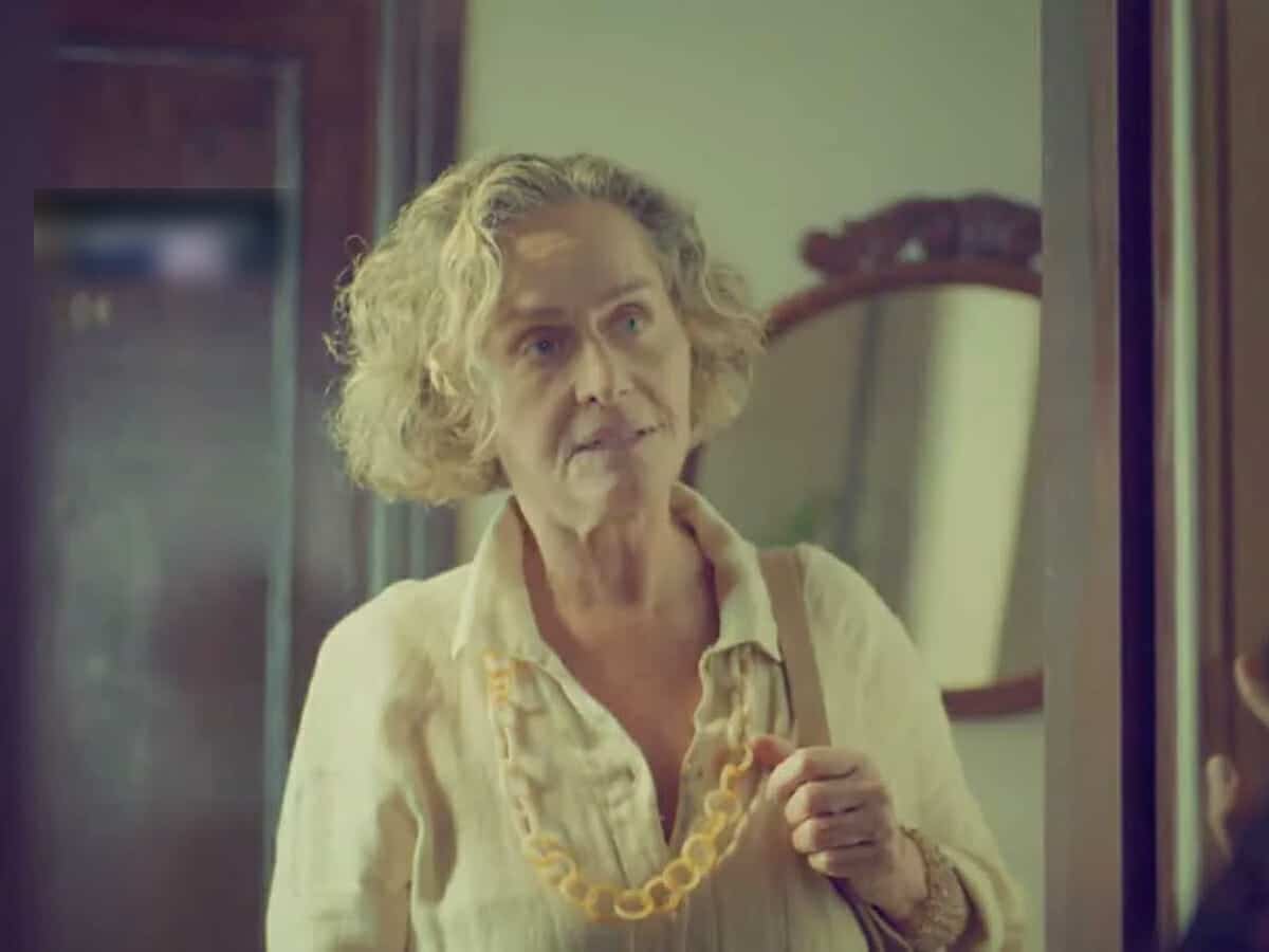 Ana Virgínia (Regina Braga) em Um Lugar ao Sol (Reprodução/Globo)