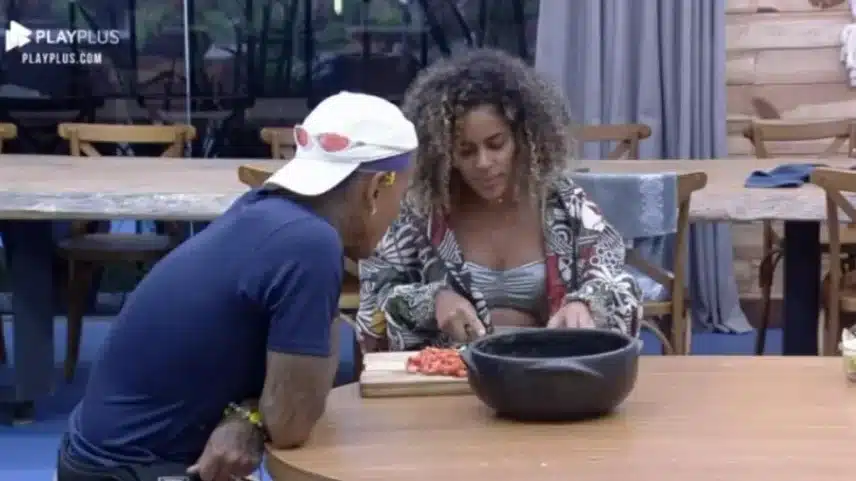 A Fazenda 2021: Dynho conversa com Sthe e diz que vai perturbar Rico com panelaço (Foto: Reprodução)