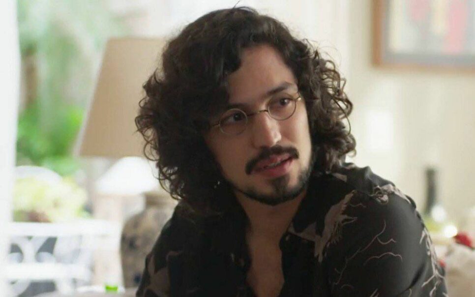 Um Lugar ao Sol: Felipe fica sem paciência e dá fora em Rebeca (Reprodução/Globo)