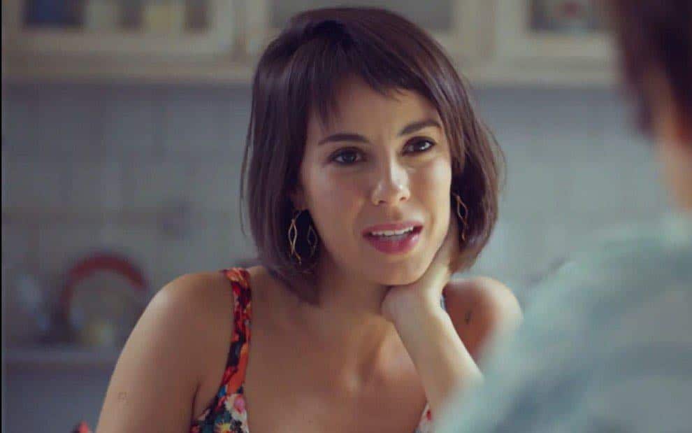 Lara (Andréia Horta) em Um Lugar ao Sol (Reprodução/TV Globo).