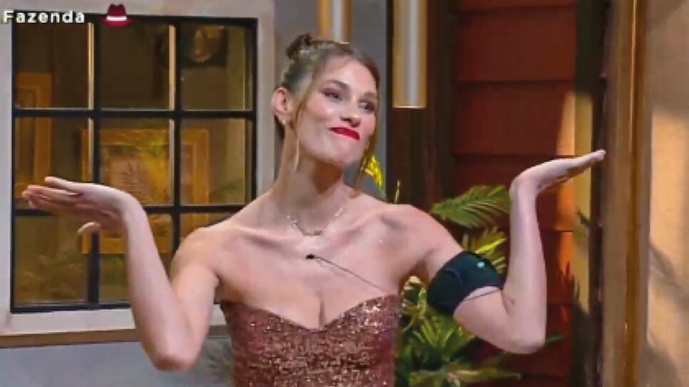 Rico Dayane Mello foi eliminada de A Fazenda 2021. (Imagem: Reprodução / Record)