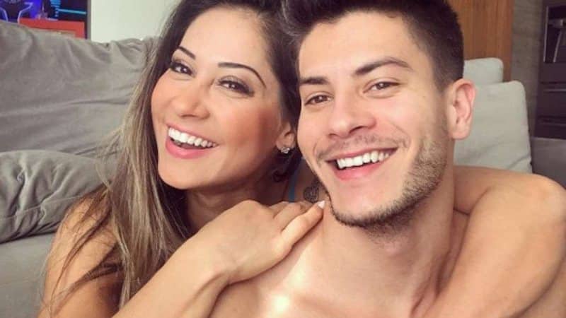 Arthur Aguiar se muda para a mansão de Mayra Cardi (Foto: Reprodução)