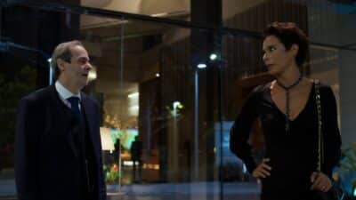 Um Lugar ao Sol: Túlio passa dos limites e propõe ménage a Rebeca (Reprodução/Globo)