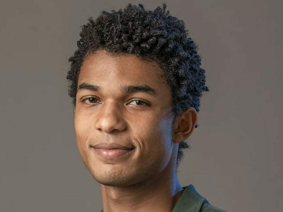 Ravi (Juan Paiva) de Um Lugar ao Sol (Divulgação - TV Globo)