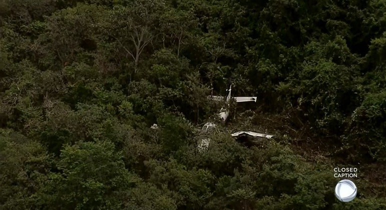 Avião com cinco pessoas cai na fazenda do famoso ex-Fórmula 1, Nelson Piquet (Foto: Reprodução)