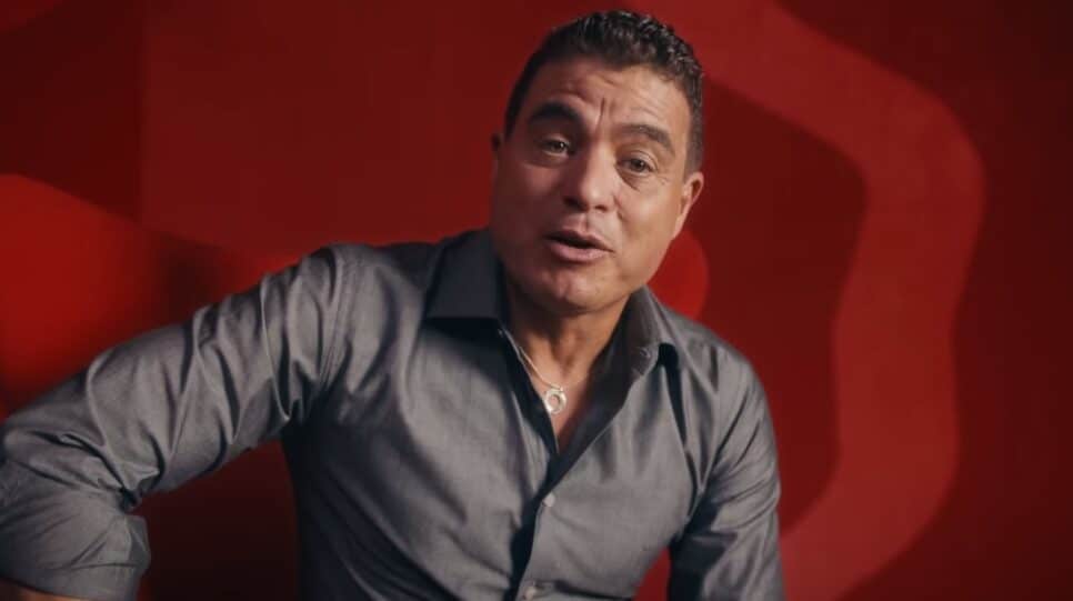 Dhomini, vencedor do BBB3, surge em comercial de TV (Reprodução)
