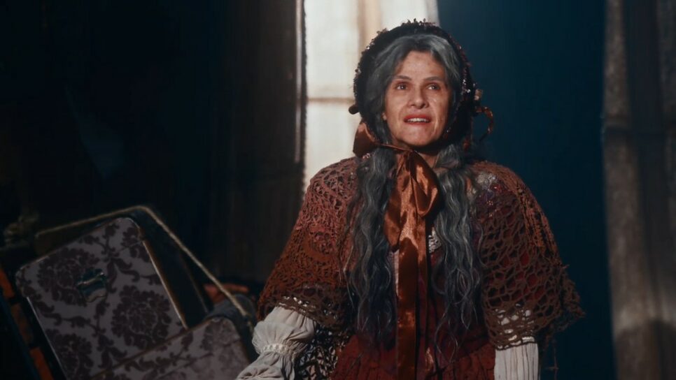 Nos Tempos do Imperador: Mentirosa, Elvira continua com farsa e acaba apunhalada em espetáculo (Reprodução/Globo)